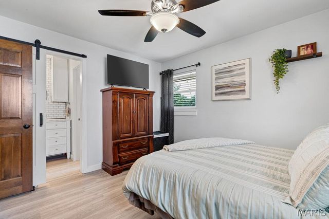 532 Golden Valley Drive, St Louis, MO 63129