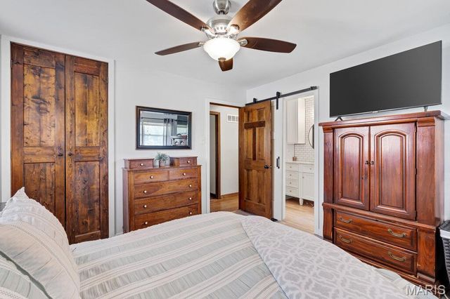 532 Golden Valley Drive, St Louis, MO 63129