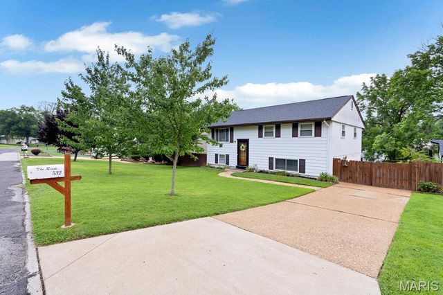 532 Golden Valley Drive, St Louis, MO 63129