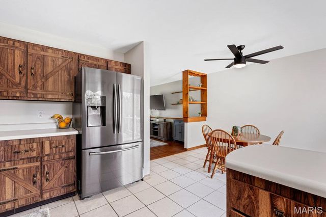 532 Golden Valley Drive, St Louis, MO 63129