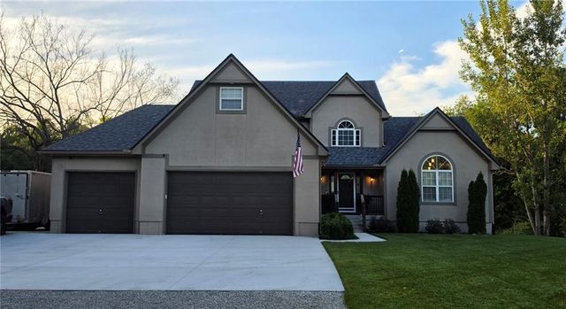 16901 E 215th Street, Peculiar, MO 64078
