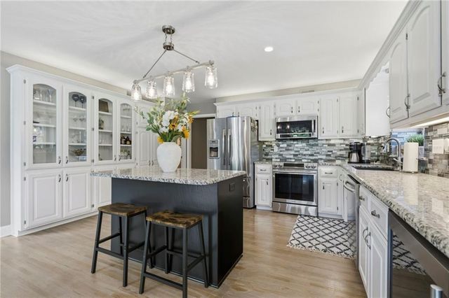 16901 E 215th Street, Peculiar, MO 64078