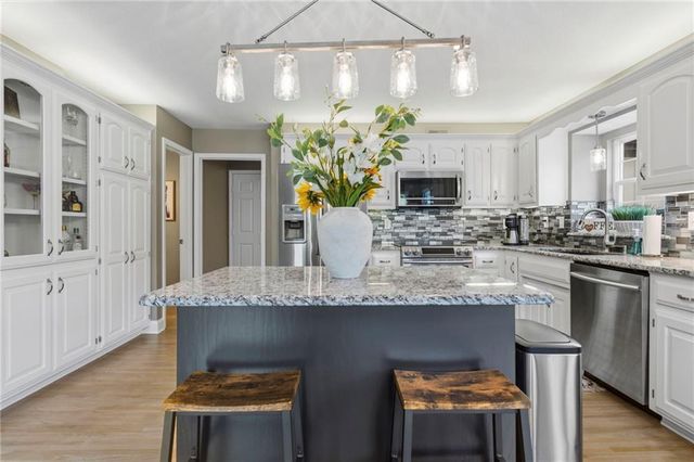 16901 E 215th Street, Peculiar, MO 64078