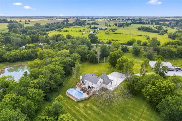 16901 E 215th Street, Peculiar, MO 64078