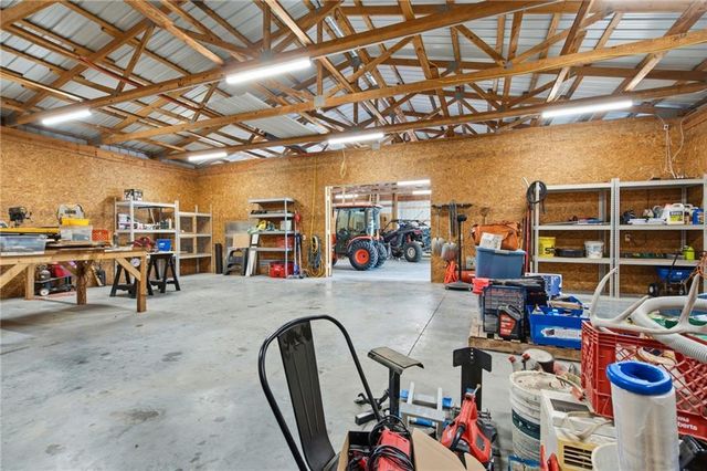 16901 E 215th Street, Peculiar, MO 64078