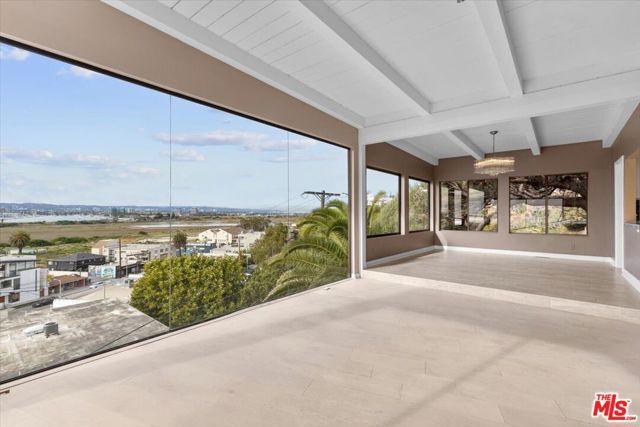 243 Montreal Street, Playa Del Rey (los Angeles), CA 90293