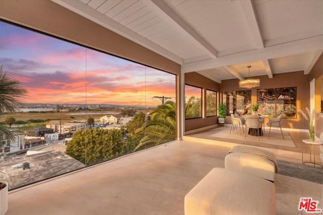 243 Montreal Street, Playa Del Rey (los Angeles), CA 90293