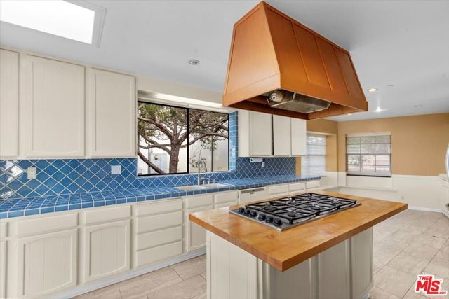 243 Montreal Street, Playa Del Rey (los Angeles), CA 90293