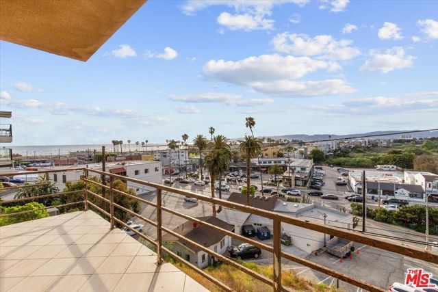 243 Montreal Street, Playa Del Rey (los Angeles), CA 90293