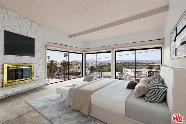243 Montreal Street, Playa Del Rey (los Angeles), CA 90293