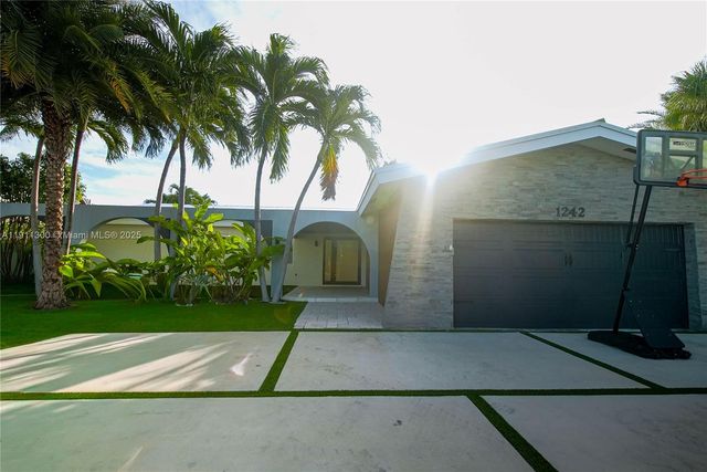 1242 NE 81st Ter, Miami, FL 33138