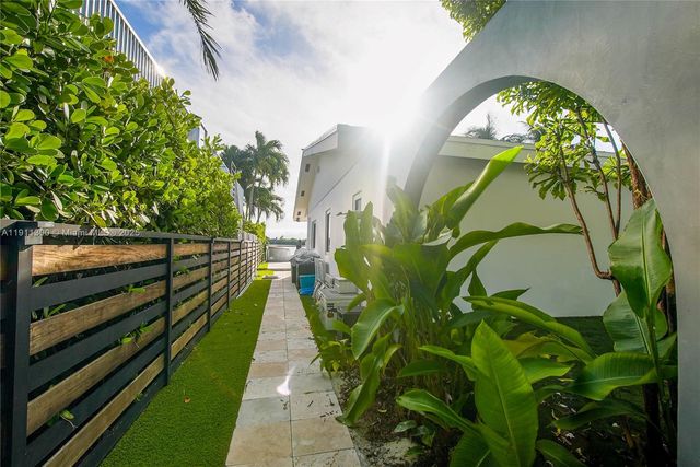 1242 NE 81st Ter, Miami, FL 33138