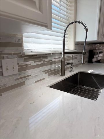 7454 Floyd Drive, Mission, TX 78572