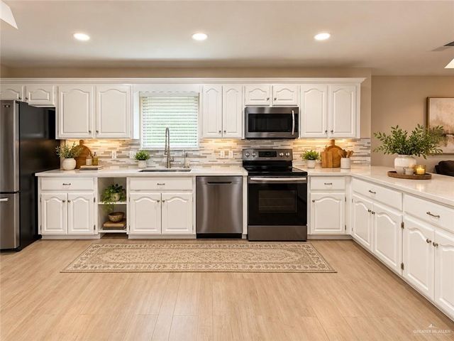 7454 Floyd Drive, Mission, TX 78572