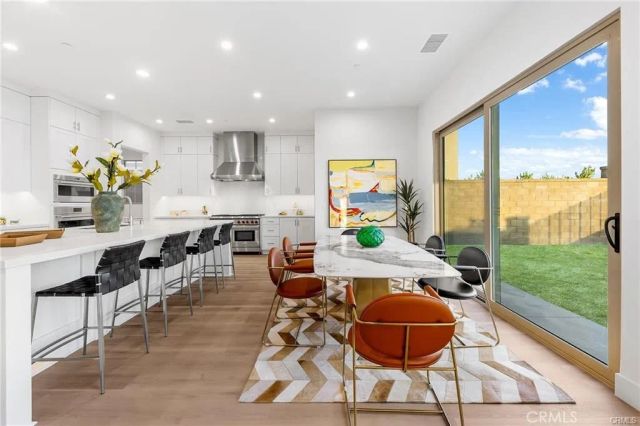 118 Sunnybank, Irvine, CA 92618