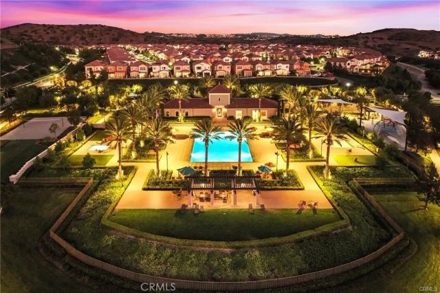 118 Sunnybank, Irvine, CA 92618