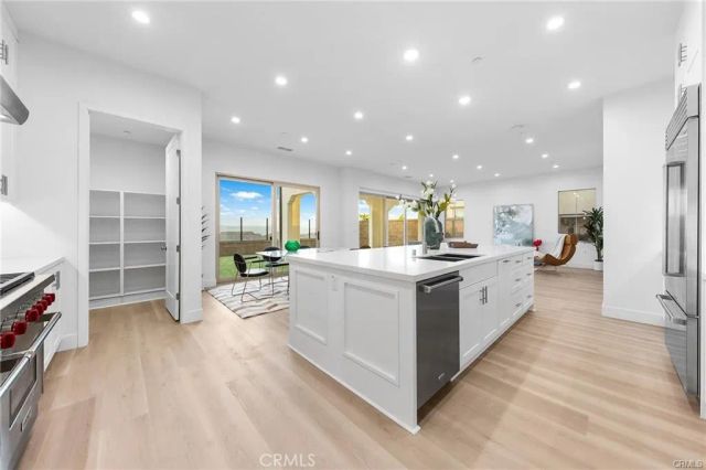 118 Sunnybank, Irvine, CA 92618