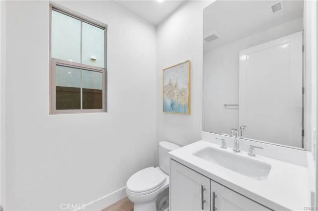 118 Sunnybank, Irvine, CA 92618