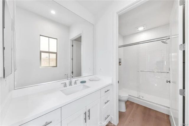 118 Sunnybank, Irvine, CA 92618