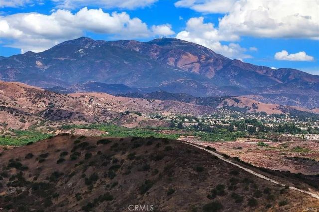 118 Sunnybank, Irvine, CA 92618