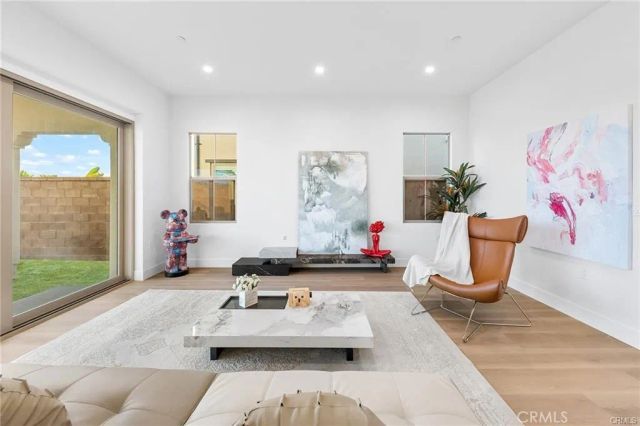 118 Sunnybank, Irvine, CA 92618