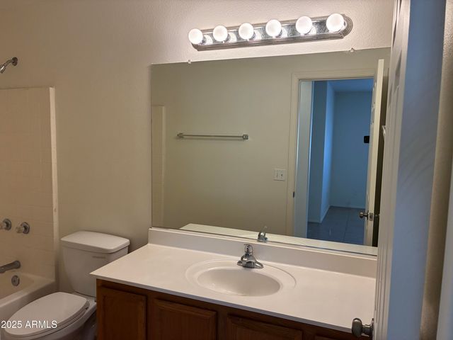 10443 W MEDLOCK Drive, Glendale, AZ 85307