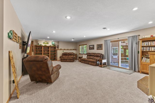 19337 Rawlins Street NW, Elk River, MN 55330