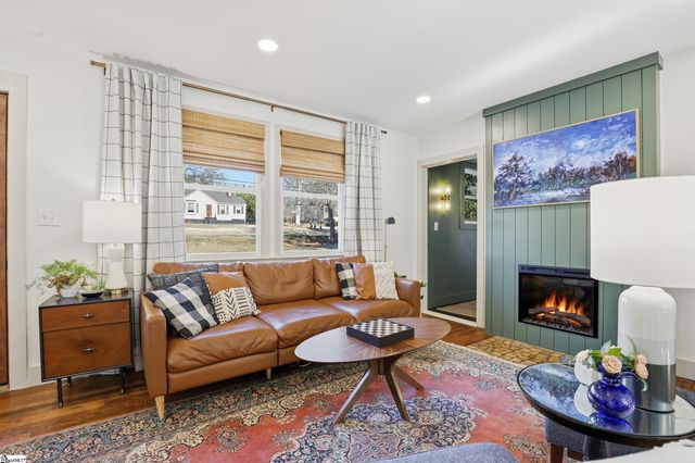 31 Long Forest Drive, Greenville, SC 29617