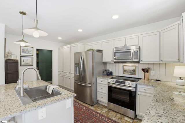 31 Long Forest Drive, Greenville, SC 29617