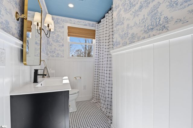 31 Long Forest Drive, Greenville, SC 29617