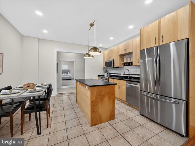 1217 AND 1219 N 6TH ST, Philadelphia, PA 19122