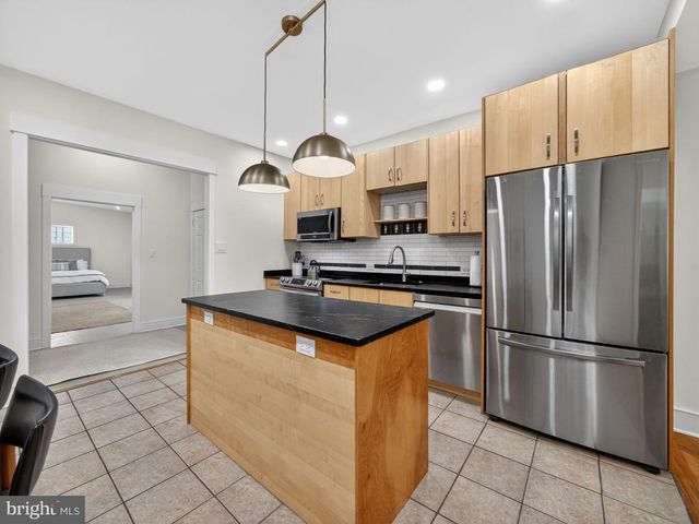 1217 AND 1219 N 6TH ST, Philadelphia, PA 19122