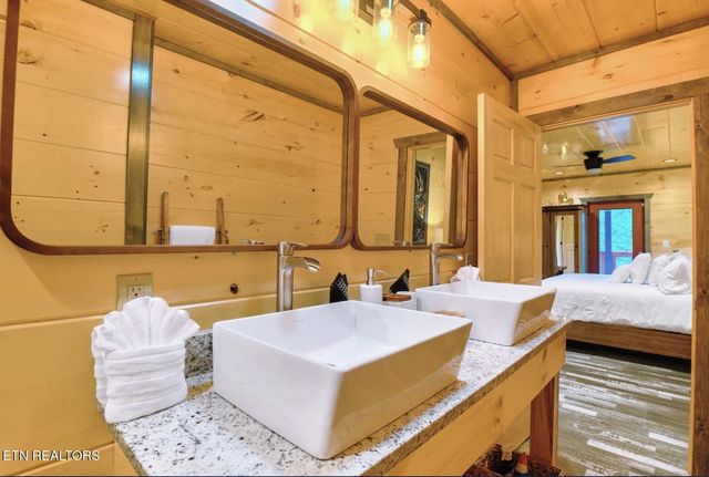 1908 Eagle Court, Sevierville, TN 37876