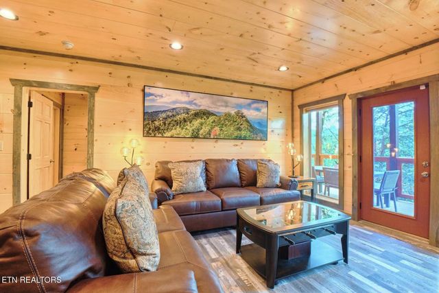 1908 Eagle Court, Sevierville, TN 37876