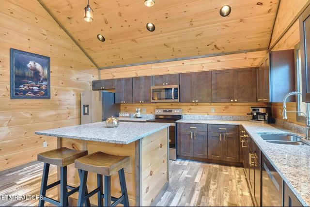 1908 Eagle Court, Sevierville, TN 37876