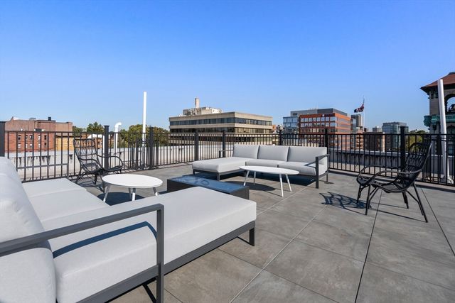 69 Walnut St 2, Brookline, MA 02445