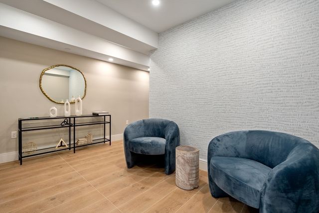 69 Walnut St 2, Brookline, MA 02445