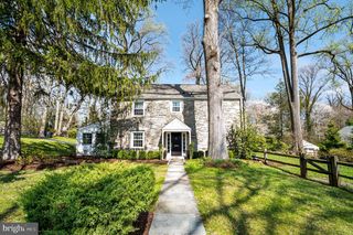2 BRIAR RD, Wayne, PA 19087
