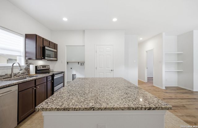 335 Cimarron, Spring Branch, TX 78070