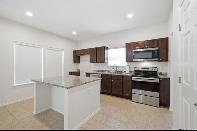 335 Cimarron, Spring Branch, TX 78070