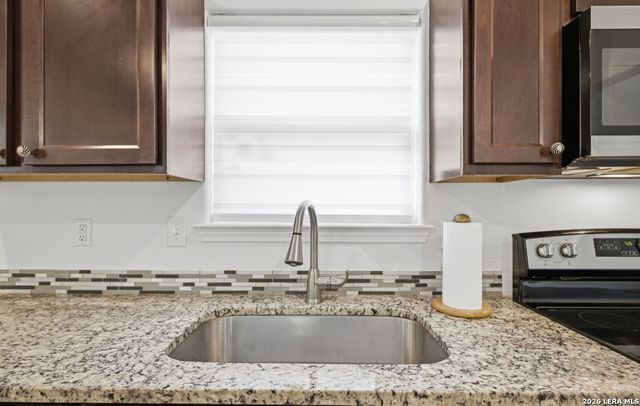 335 Cimarron, Spring Branch, TX 78070