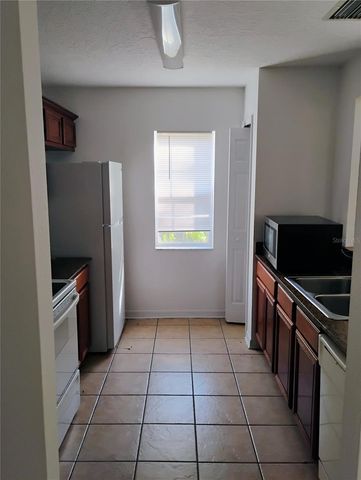 201 DRAW BRIDGE LANE, Valrico, FL 33594