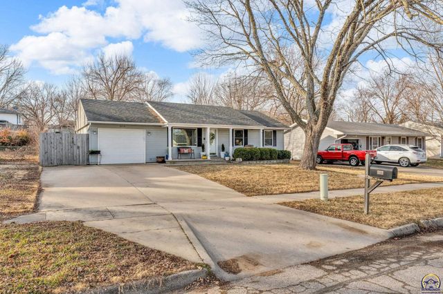 5113 SW 32nd Ter, Topeka, KS 66614