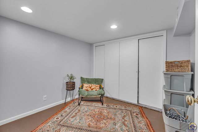 5113 SW 32nd Ter, Topeka, KS 66614