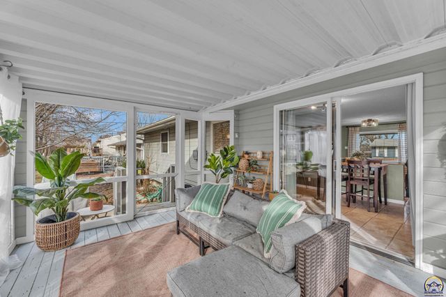 5113 SW 32nd Ter, Topeka, KS 66614