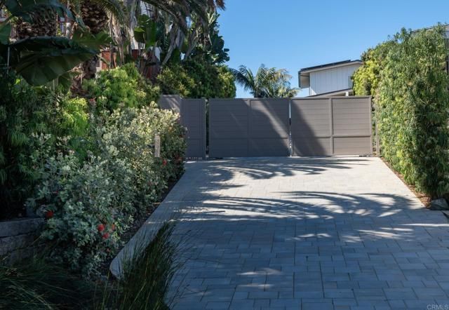 100 5Th Street, Encinitas, CA 92024