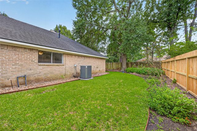 7111 Halfpenny Road, Houston, TX 77095