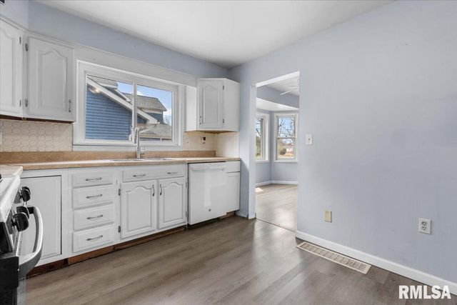 104 W SPRUCE Street, Chatham, IL 62629