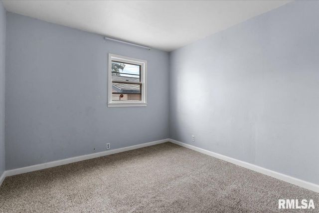 104 W SPRUCE Street, Chatham, IL 62629