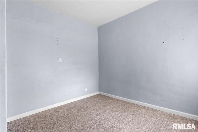 104 W SPRUCE Street, Chatham, IL 62629